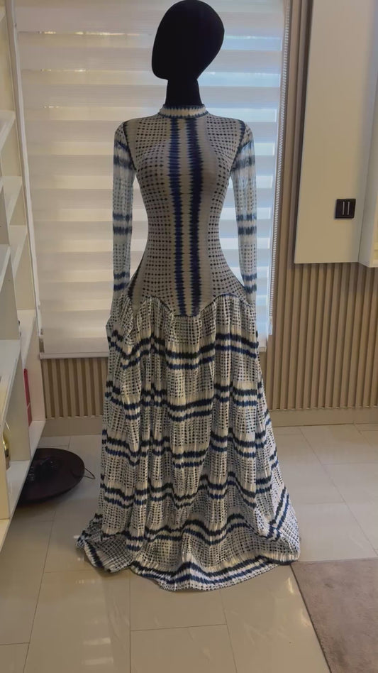Lily mesh dress (in white and blue)