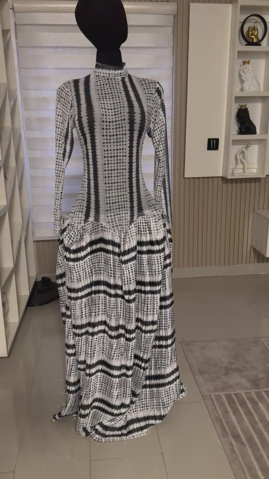 Lily mesh dress (in white and black)